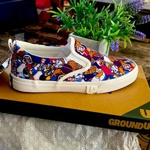 I ordered 2 pair,these ones didn’t fit brand new so cute Beauty and the Beast